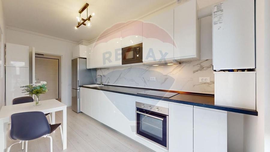 Apartament cu 2 camere decomandat în Central