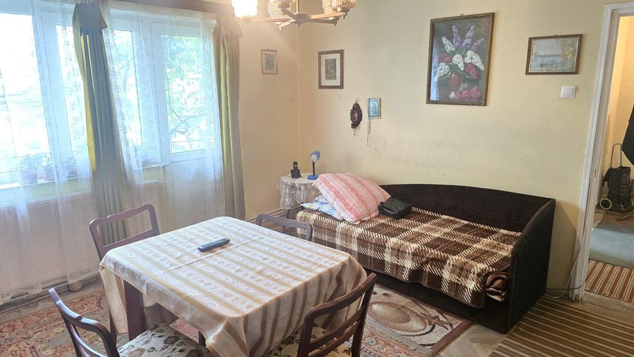 Apartament cu 2 camere semidecomandat în Piața Centrală