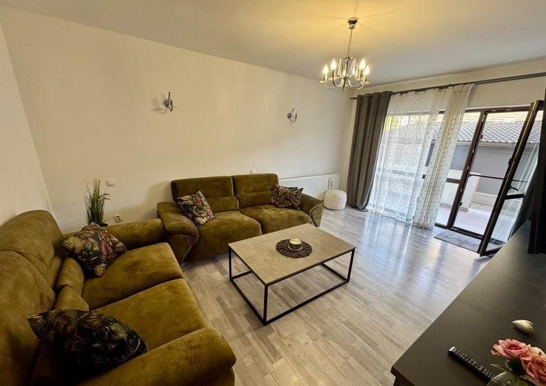 Apartament cu 3 camere decomandat, mobilat în Sânpetru