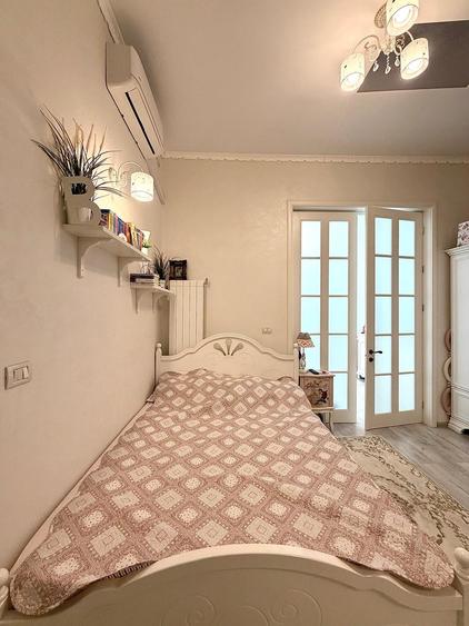 Apartament cu 2 camere semidecomandat în Universitate