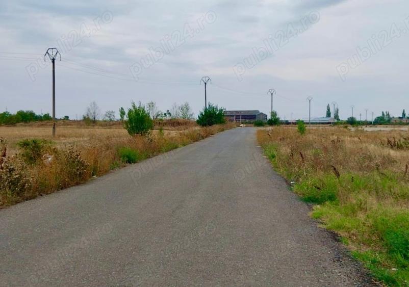 Teren de 11300 mp, în Central