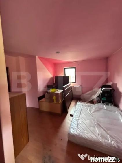 Casă cu 10 camere cu Teren 1200 Mp în Rădăuți