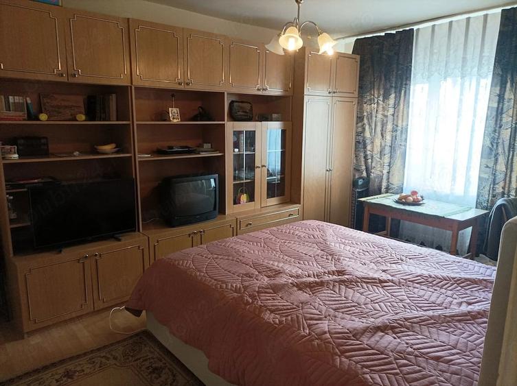 Garsonieră decomandată în Central