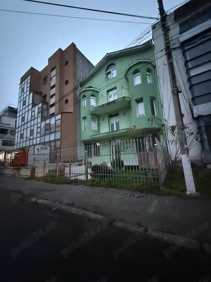 Spațiu comercial, de 100 mp, în Central