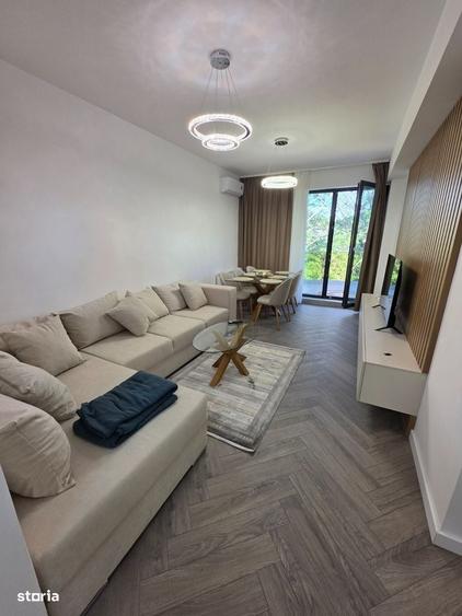 Apartament cu 3 camere decomandat în Exterior Vest