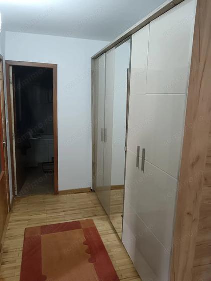 Apartament cu 3 camere decomandat în Odobescu