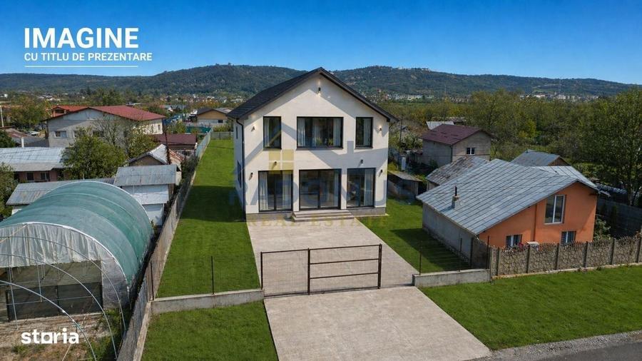 Casă cu 4 camere cu Teren 1731 Mp în Central