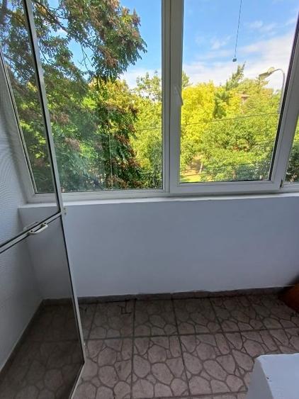 Apartament cu 2 camere semidecomandat în Tipografilor