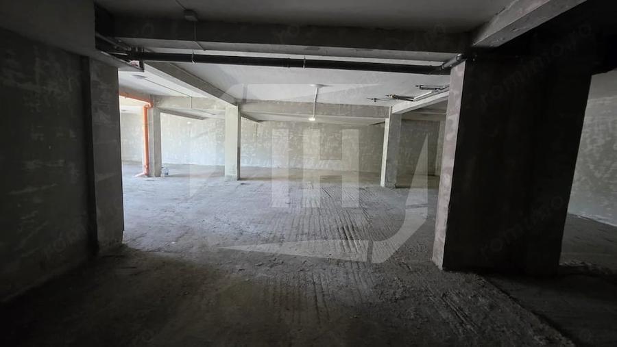 Spațiu comercial, de 200 mp, în Dâmbul Rotund