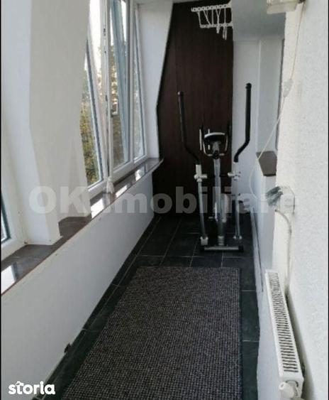 Apartament cu 3 camere decomandat în Traian
