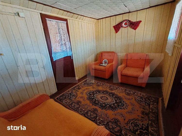 Casă cu 6 camere cu Teren 3000 Mp în Surduc