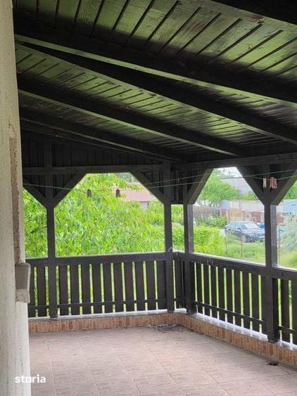 Casă cu 4 camere cu Teren 270 Mp în Central