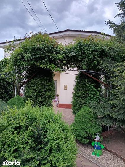 Casă cu 5 camere cu Teren 365 Mp în Zona Industrială