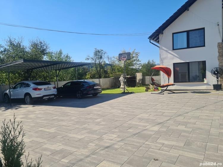 Casă cu 4 camere cu Teren 1750 Mp în Central