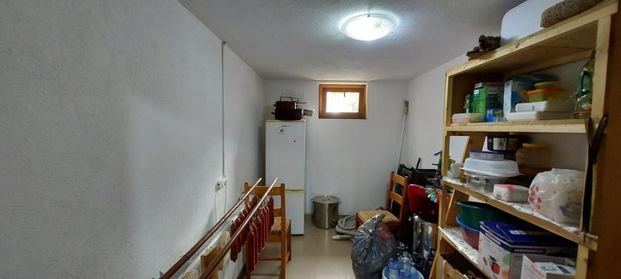 Casă individuală cu 5 camere cu Garaj în Sud-Est