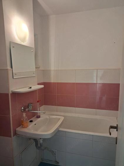 Apartament cu 2 camere decomandat în Cornișa