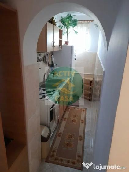Apartament 2 camere, zona Liceul nr. 2 - 5