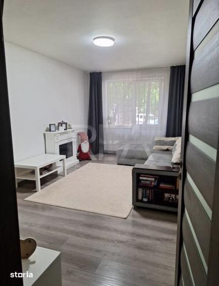 Apartament cu 4 camere decomandat, mobilat în Militari