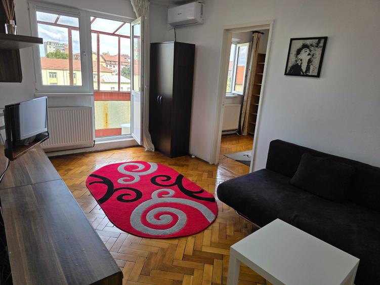 Apartament cu 2 camere semidecomandat în Dacia