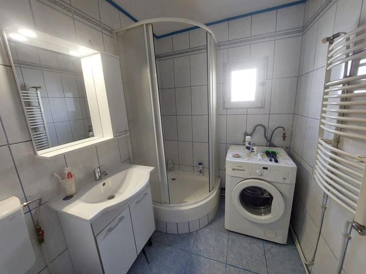 Apartament cu 2 camere decomandat în Drăgășani