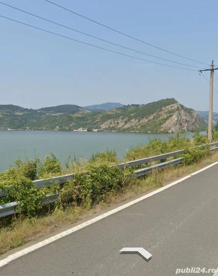 Teren de 1500 mp, în Svinița
