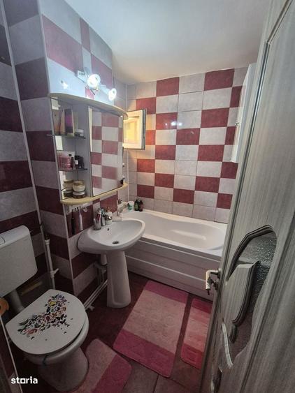 Apartament 3 camere etaj 4 de vanzare Podu Ro?, Aleea Rozelor, - 4