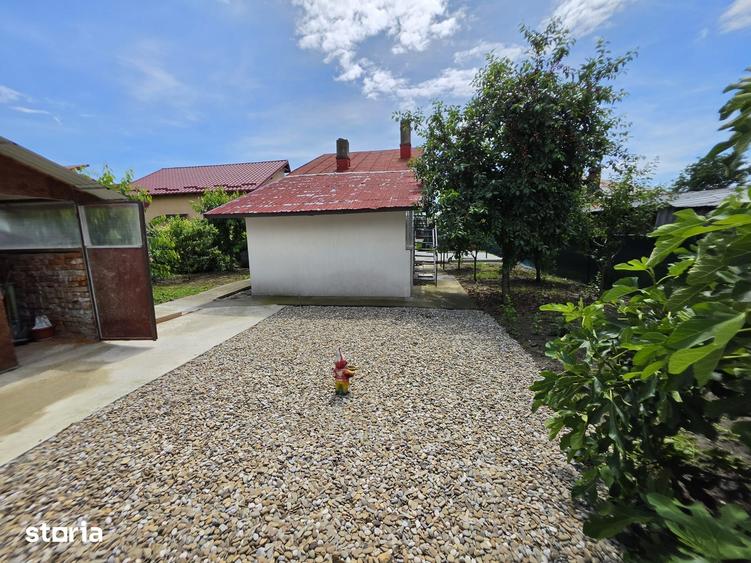 Casă cu 6 camere cu Teren 557 Mp în Berceni