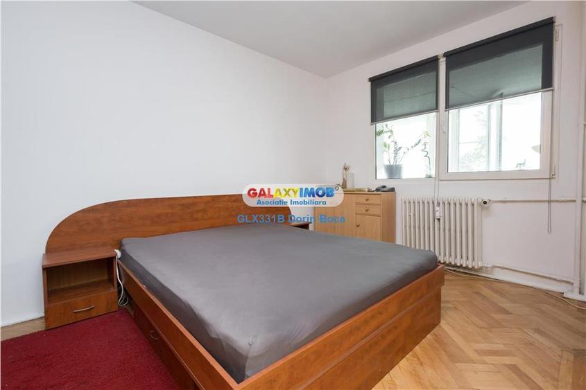 Apartament cu 3 camere semidecomandat, mobilat în Titan