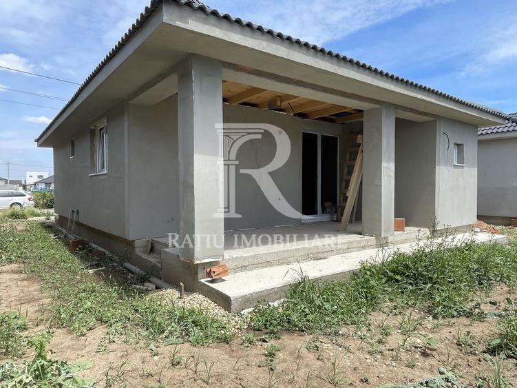 Casă individuală cu 3 camere cu Canalizare în Nojorid