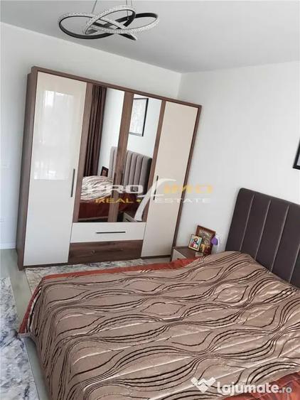 Apartament cu 3 camere decomandat în Carrefour