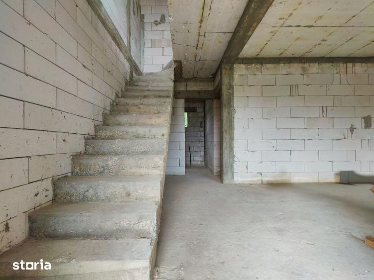 Casă cu 4 camere cu Teren 200 Mp în Lumina