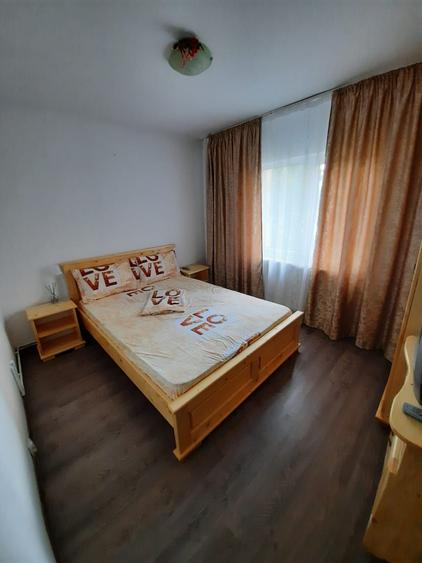 Apartament cu 3 camere în Tudor Vladimirescu