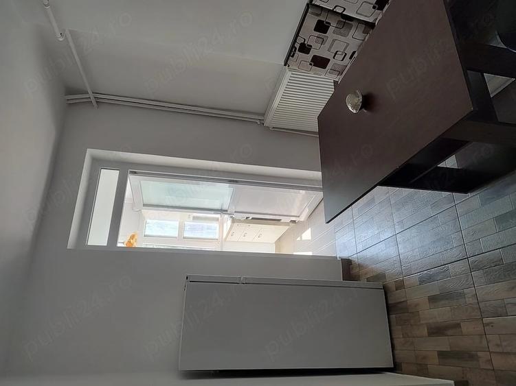 Apartament cu 2 camere decomandat în Policlinica