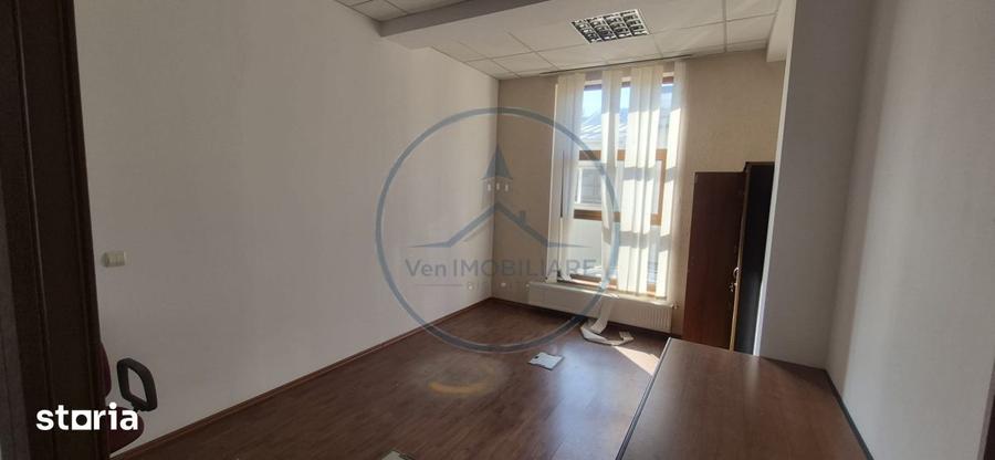 Spațiu comercial, de 180 mp, în Centura