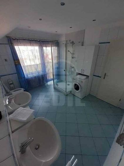 Apartament cu 4 camere semidecomandat în Europa