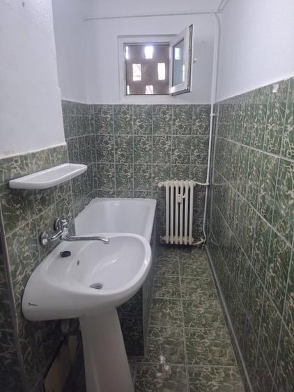 Apartament cu 2 camere semidecomandat în Malu Roșu
