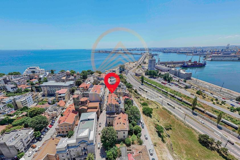 Apartament cu 5 camere semidecomandat, mobilat în P-ța Ovidiu