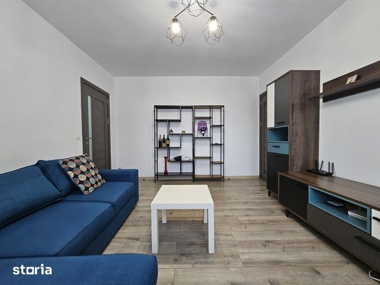 Apartament cu 3 camere semidecomandat în Gara de Nord