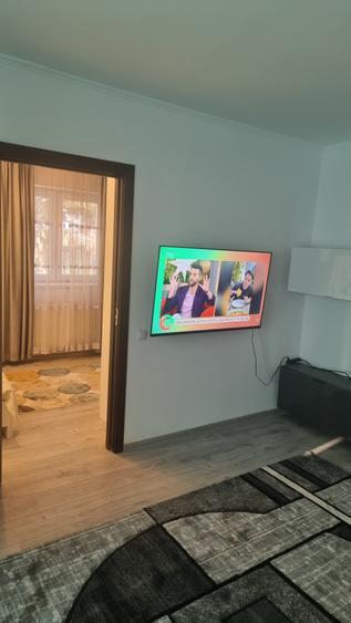 Apartament cu 2 camere semidecomandat, mobilat în Central
