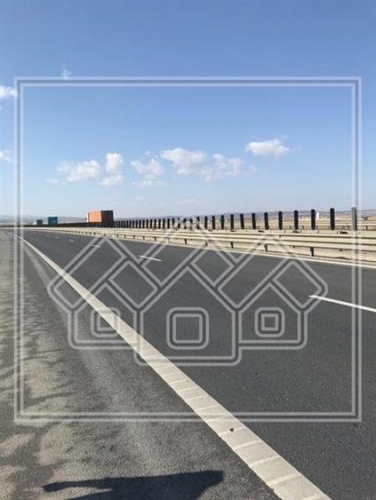 Teren agricol extravilan de 10000 mp, în Aeroport