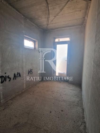 Casă individuală cu 5 camere cu Canalizare în Paleu