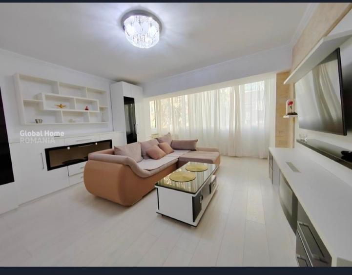 Apartament cu 3 camere decomandat în Tineretului