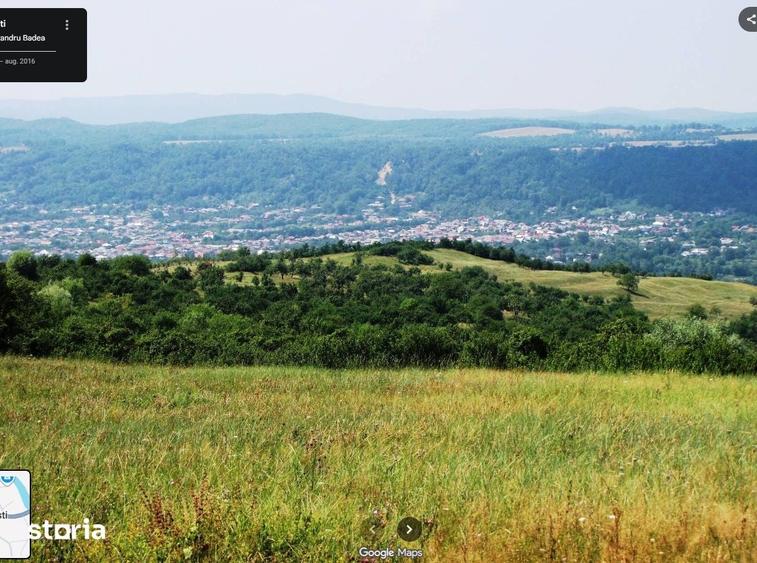 Teren de 2400 mp, în Pietroșani