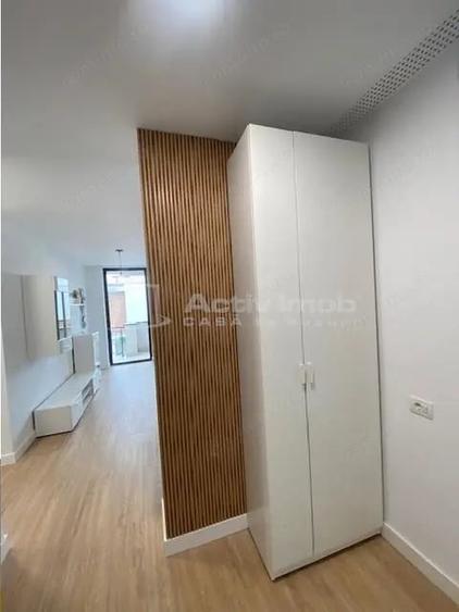 Apartament cu 3 camere decomandat în Dămăroaia