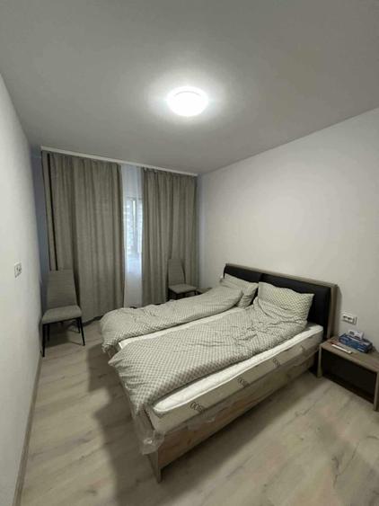 Apartament cu 3 camere semidecomandat, mobilat în Florești