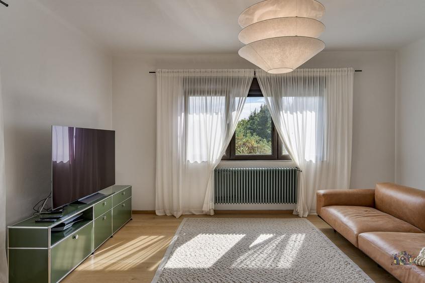 Apartament cu 4 camere semidecomandat, mobilat în Dorobanți