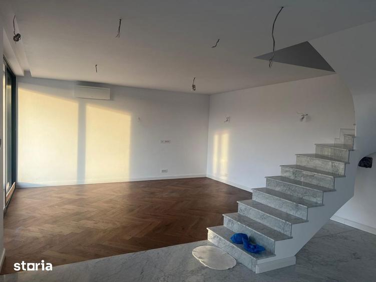 Casă cu 5 camere cu Teren 208 Mp în Central