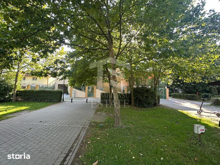 Spațiu comercial, de 400 mp, în Snagov