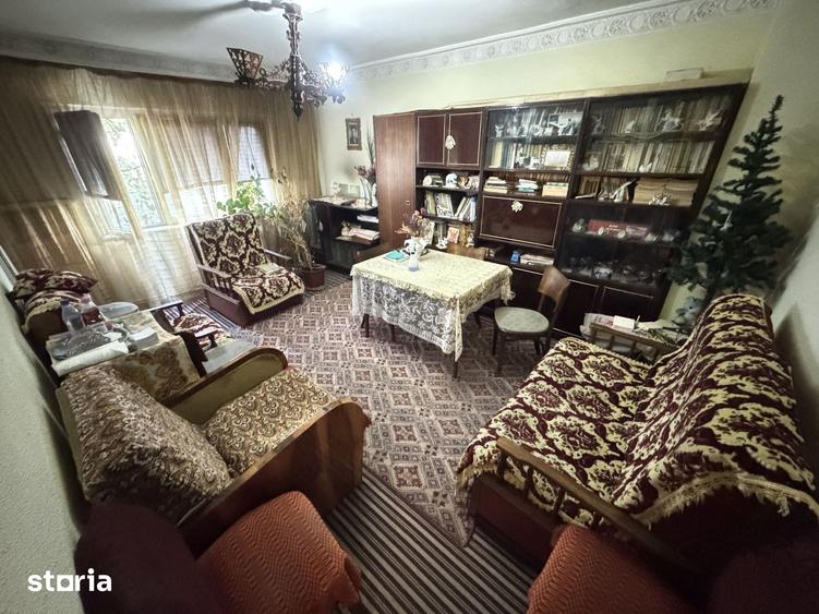Apartament cu 3 camere decomandat în Coiciu