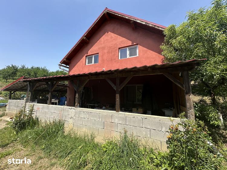 Casă cu 3 camere cu Teren 3500 Mp în Târnăveni